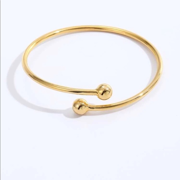 18K Gold Plated Cuff Bangle - Picture 1 of 1